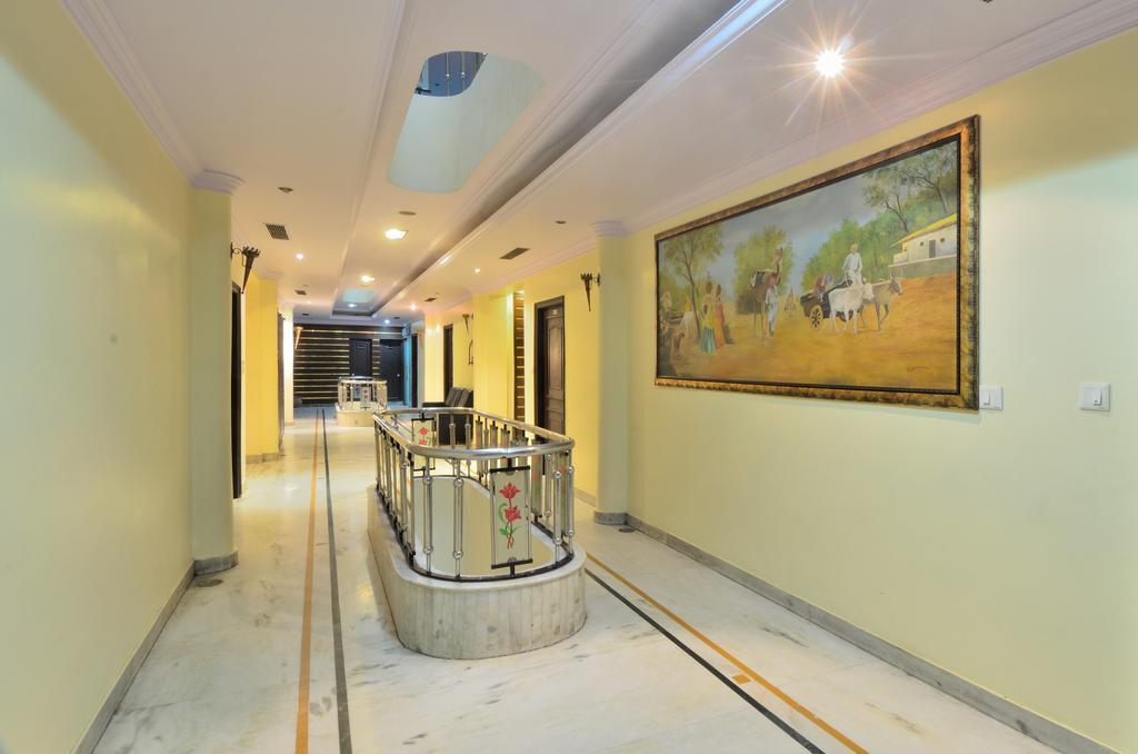 Hotel Roopa International Αμριτσάρ Εξωτερικό φωτογραφία